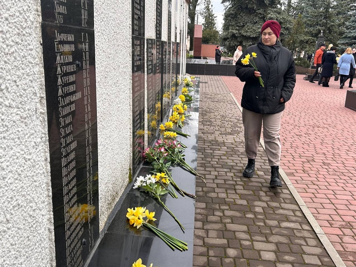 День визволення Біляївської громади від румунсько-фашистської окупації 2023, покладання квітів