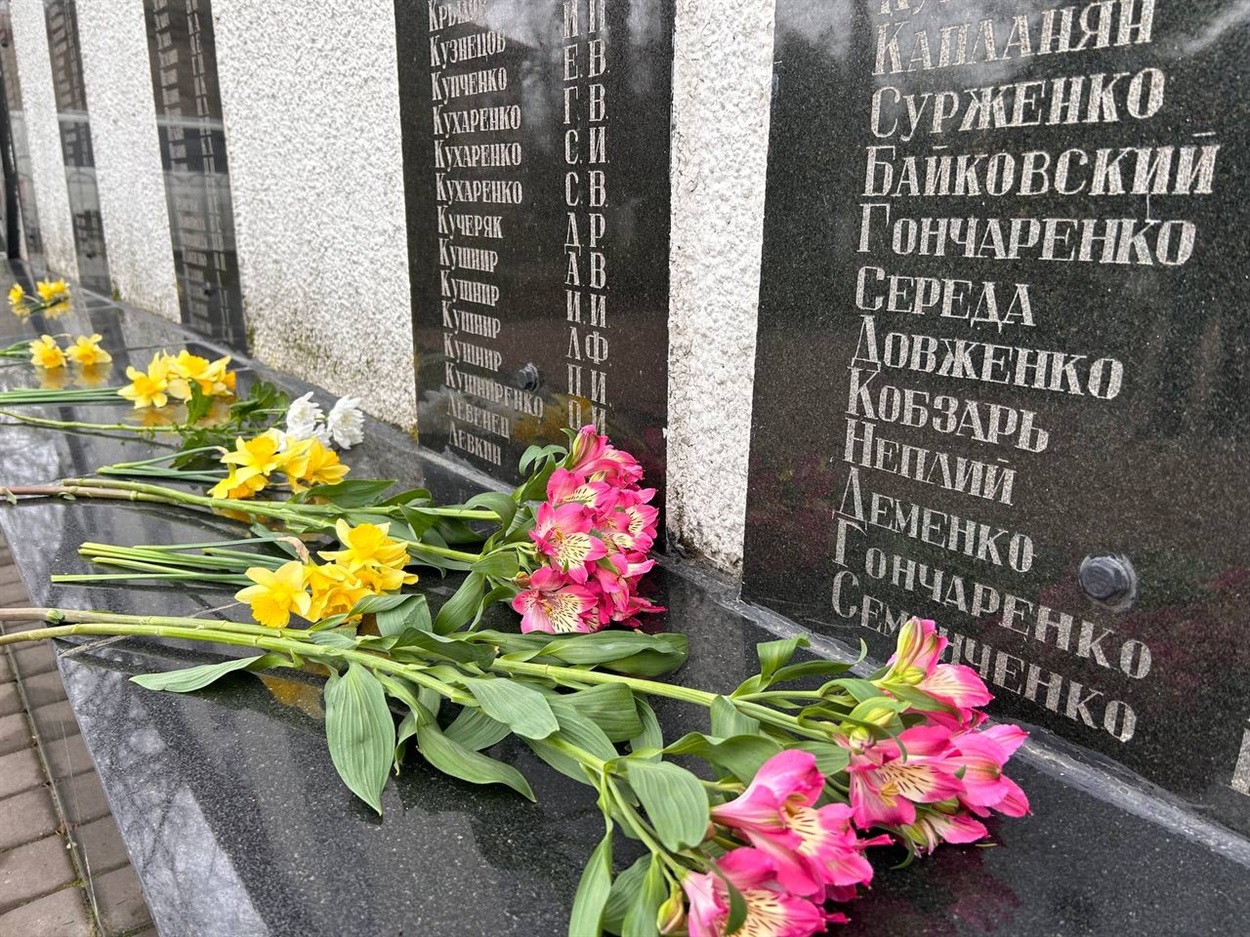 День визволення Біляївської громади від румунсько-фашистської окупації 2023, покладання квітів