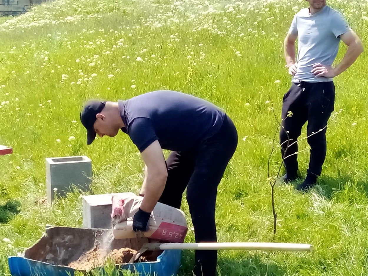 Місце для дозвілля облаштували лавочками, Мирне Біляївська громада 