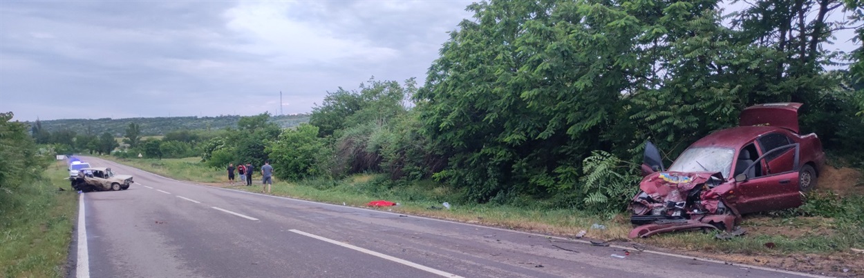 Поліцейський врятував водія з палаючого авто Одещина