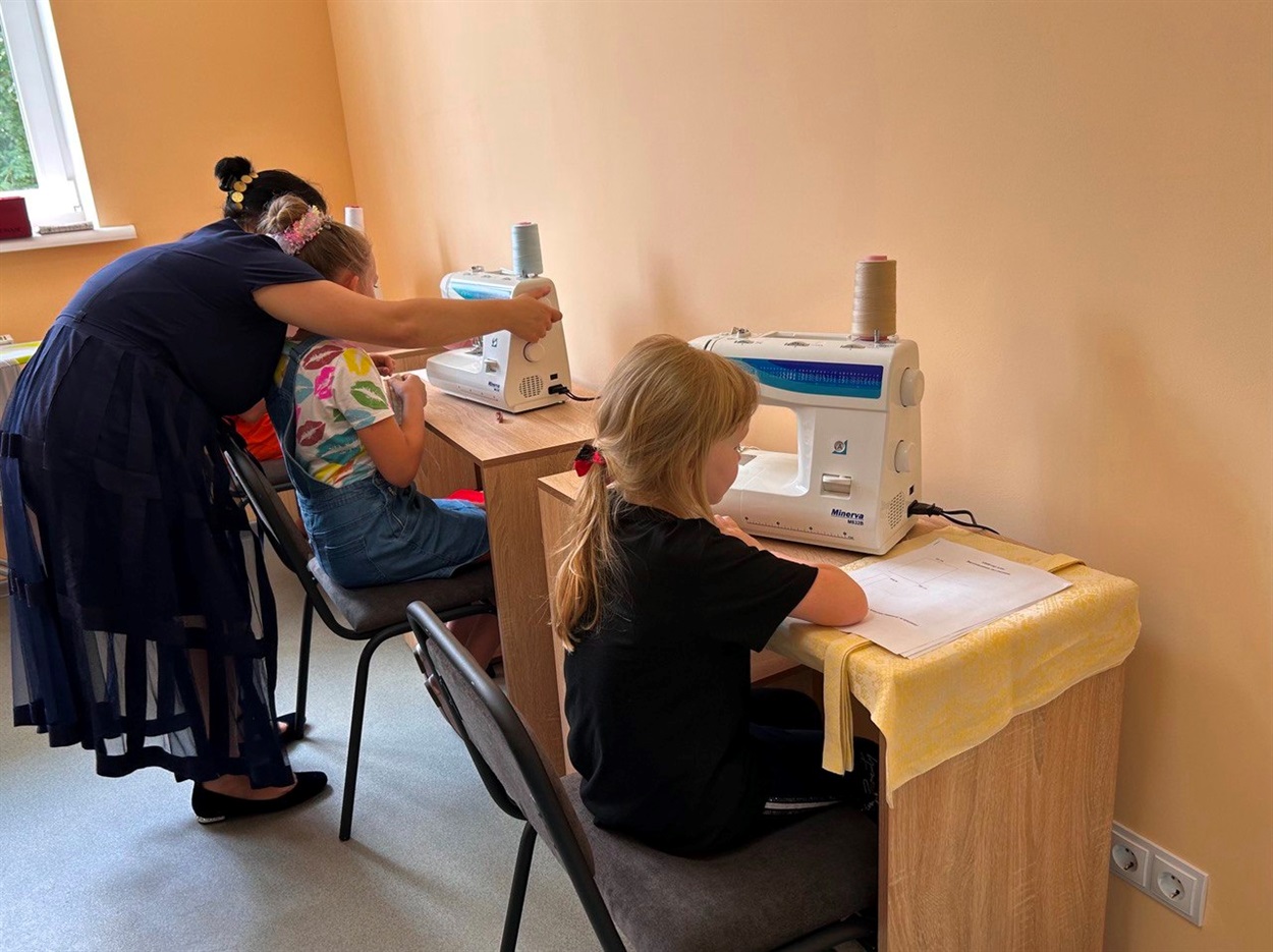 Родинне коло, Біляївка, під час занять у швацькому класі