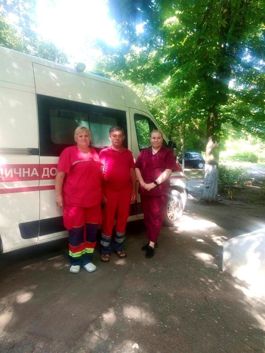 Бригада екстреної медичної допомоги Біляївської лікарні, яка приймала пологи у Великому Дальнику. Водій - Сергій Аліфанов