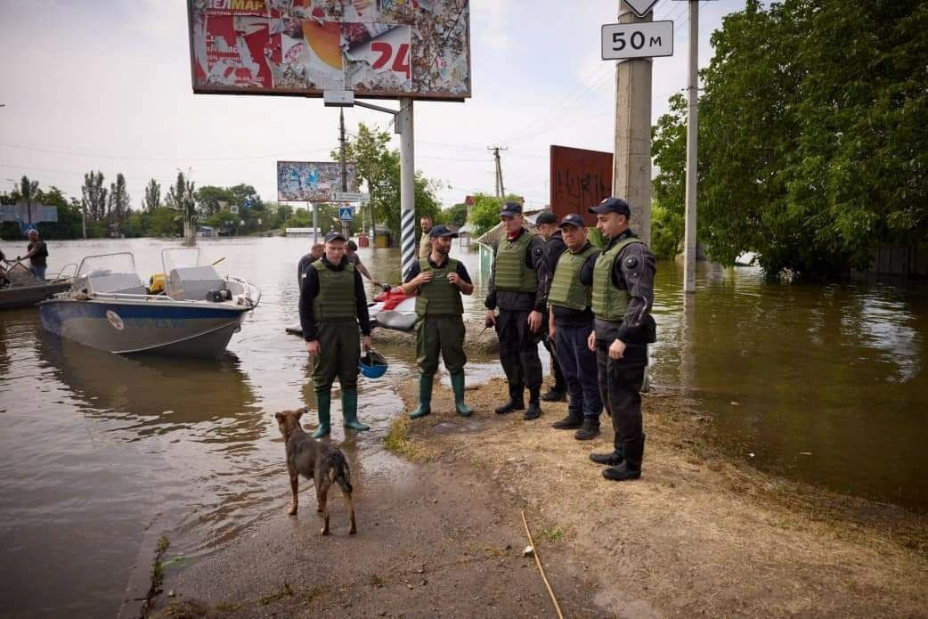 Одеські водолази-рятувальники під час евакуації мешканців Херсону