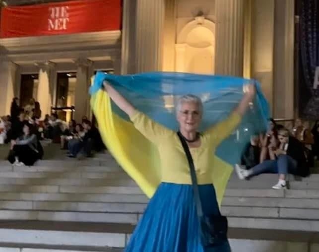 Жінка, на яку напала акула 