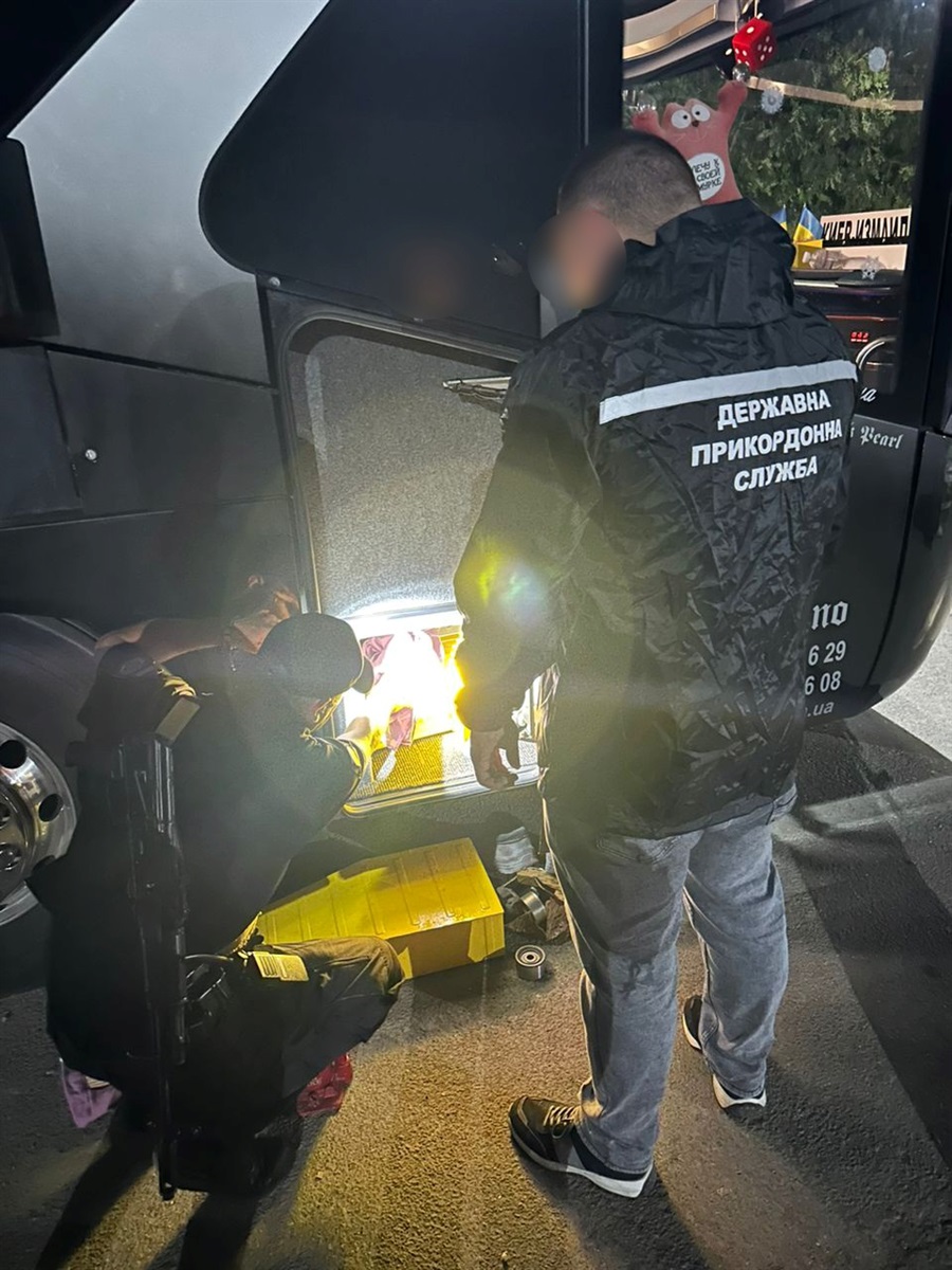 Через пункт пропуску на Одещині намагалися ввезти в брендові ґаджети 