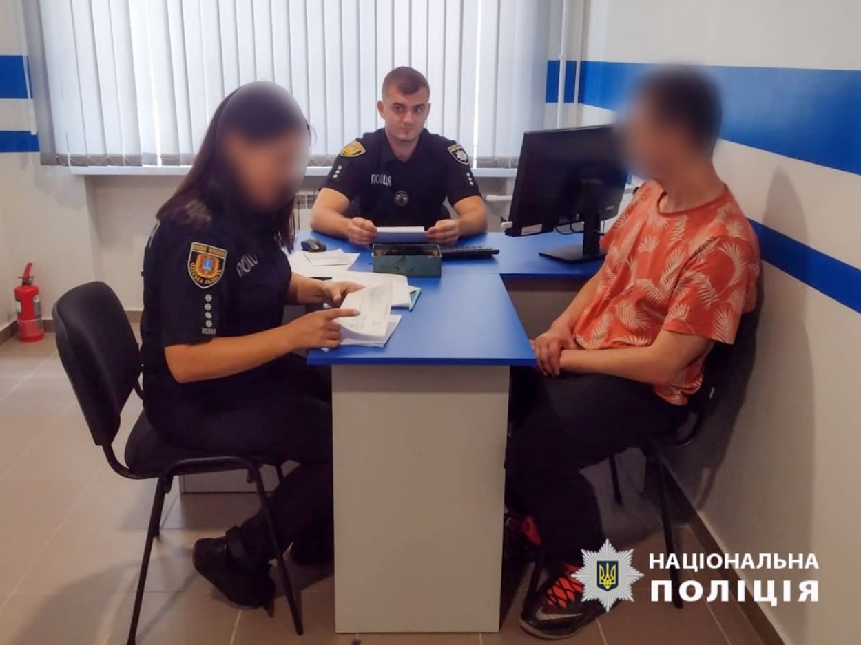 Наркокур’єри перевозили наркотики у кишковому тракті Одещина