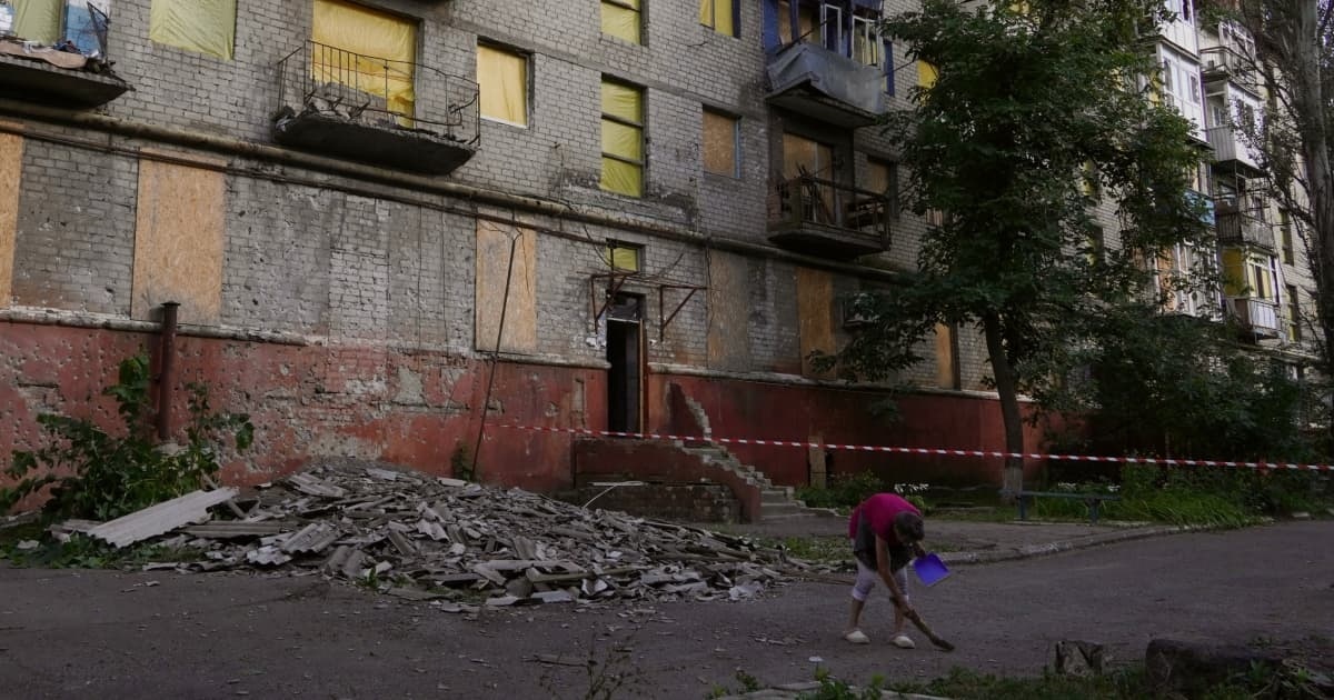 Краматорськ. Люди живуть в умовах обстрілів