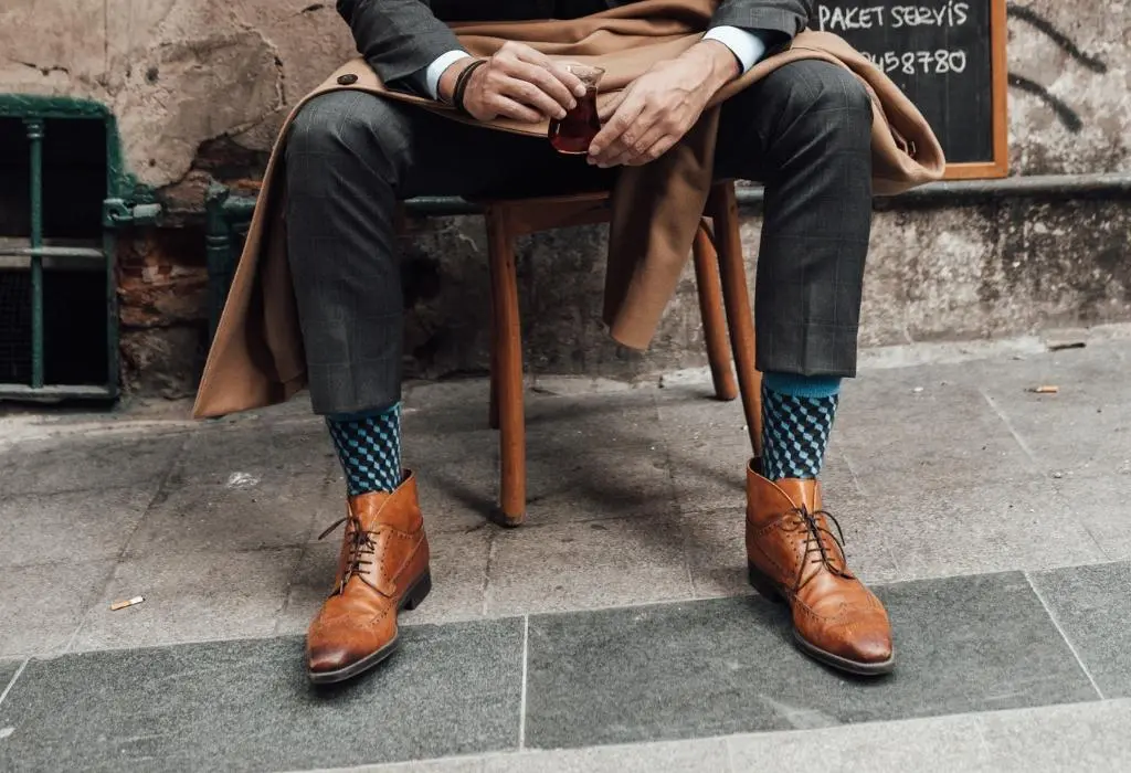 https://vittorossi.ua/ua/shop/zhenskie_modeli/obuv/botinki/