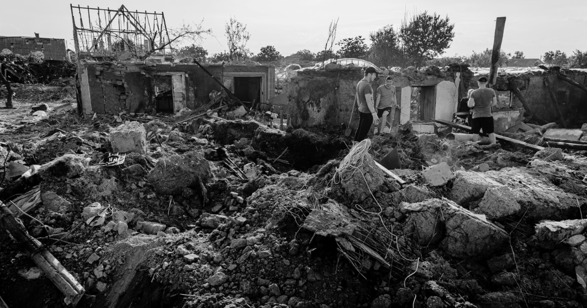 До обстрілу російськими ракетами тут був будинок, село Маяки, Одеський район