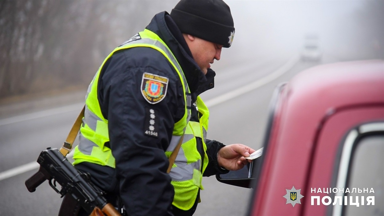 Поліцейські проводять превентивні заходи на трасі Одеса-Рені, від "Двох стовпів" до Маяк
