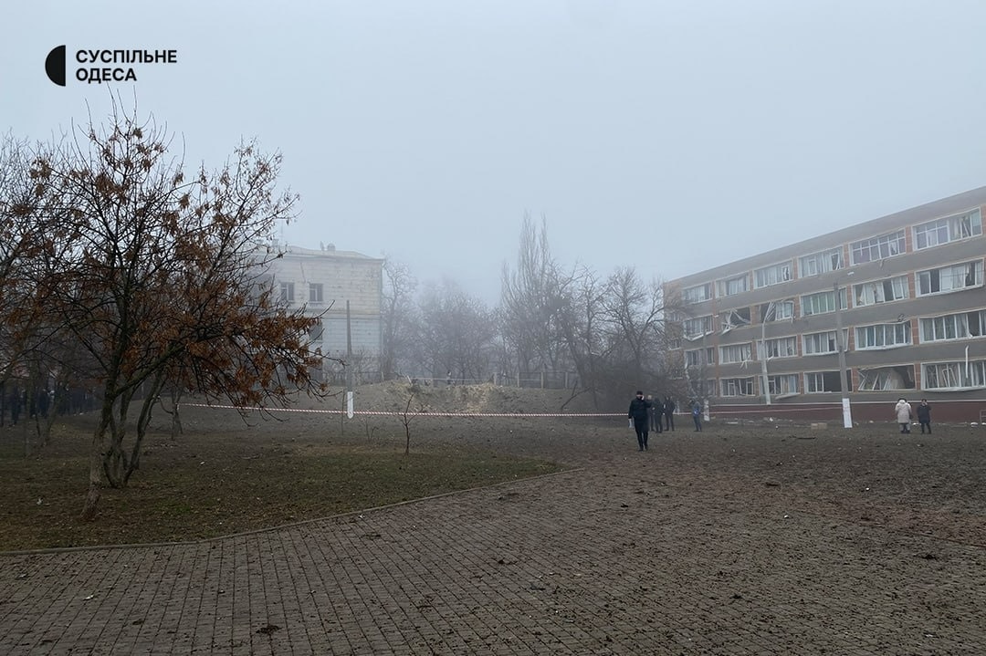 Навчальний заклад, який зазнав пошкоджень в Одесі 29 грудня 