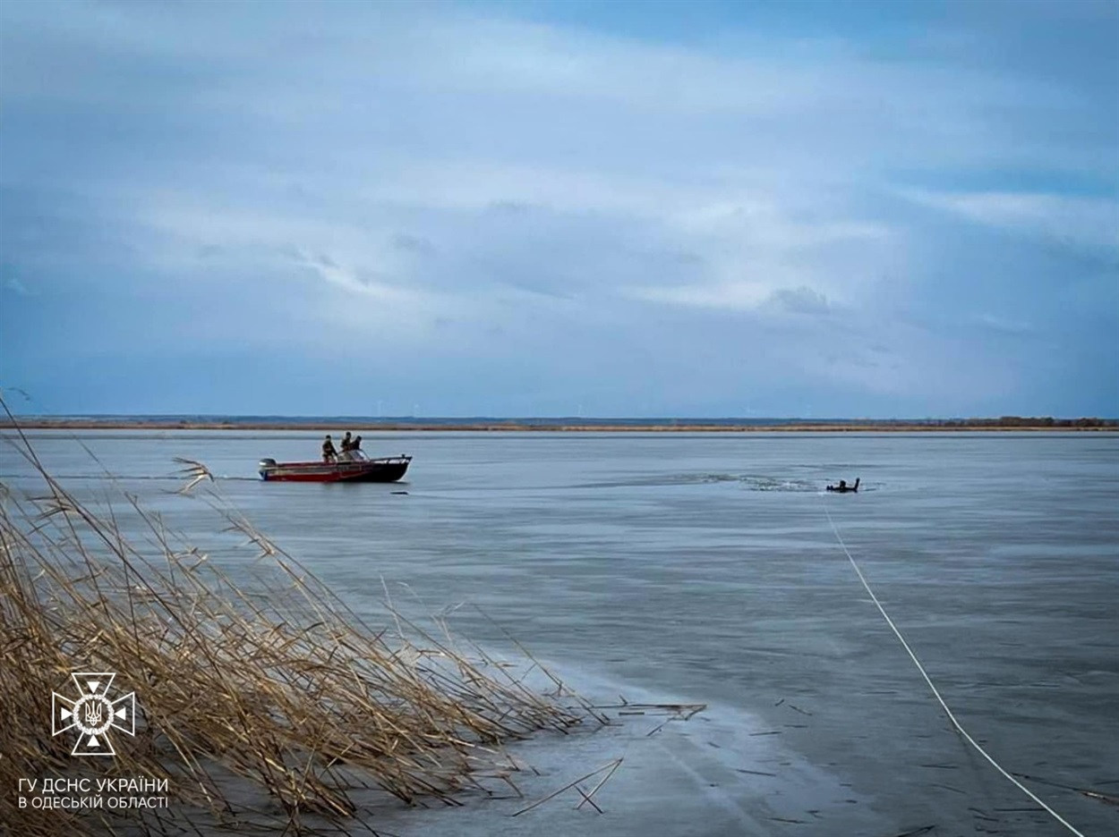 Водолази дістають тіло зниклого рибалки, Одещина 