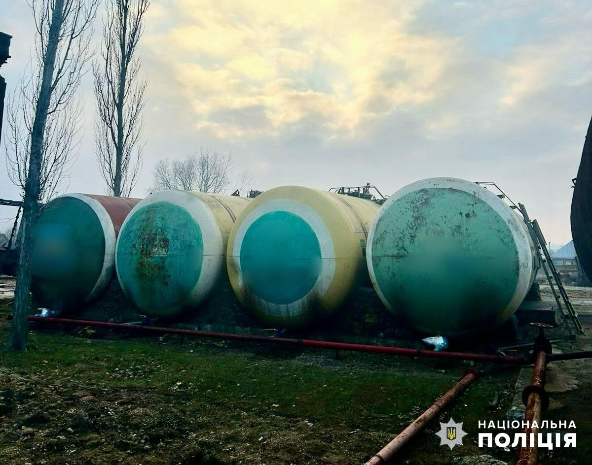 Продавали фальсифіковане пальне, Одещина 