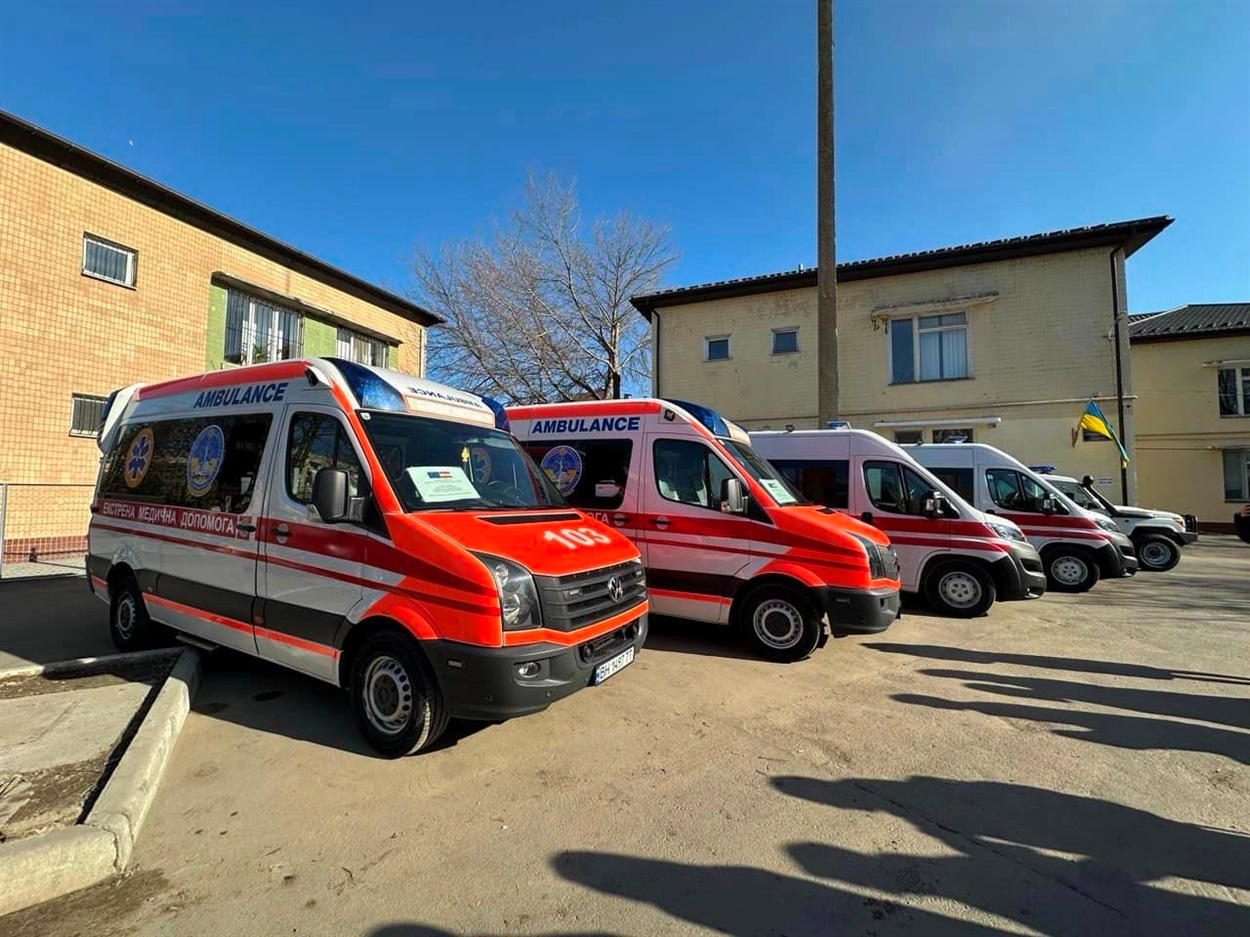 Екстрена медицина Одещина, передали 5 авто Ізмаїльській станції медичної допомоги