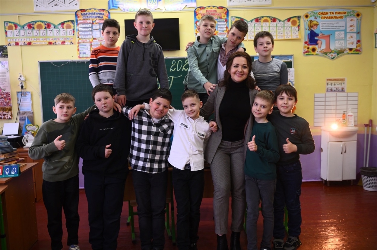 Юлія Лєонова зі своїми учнями