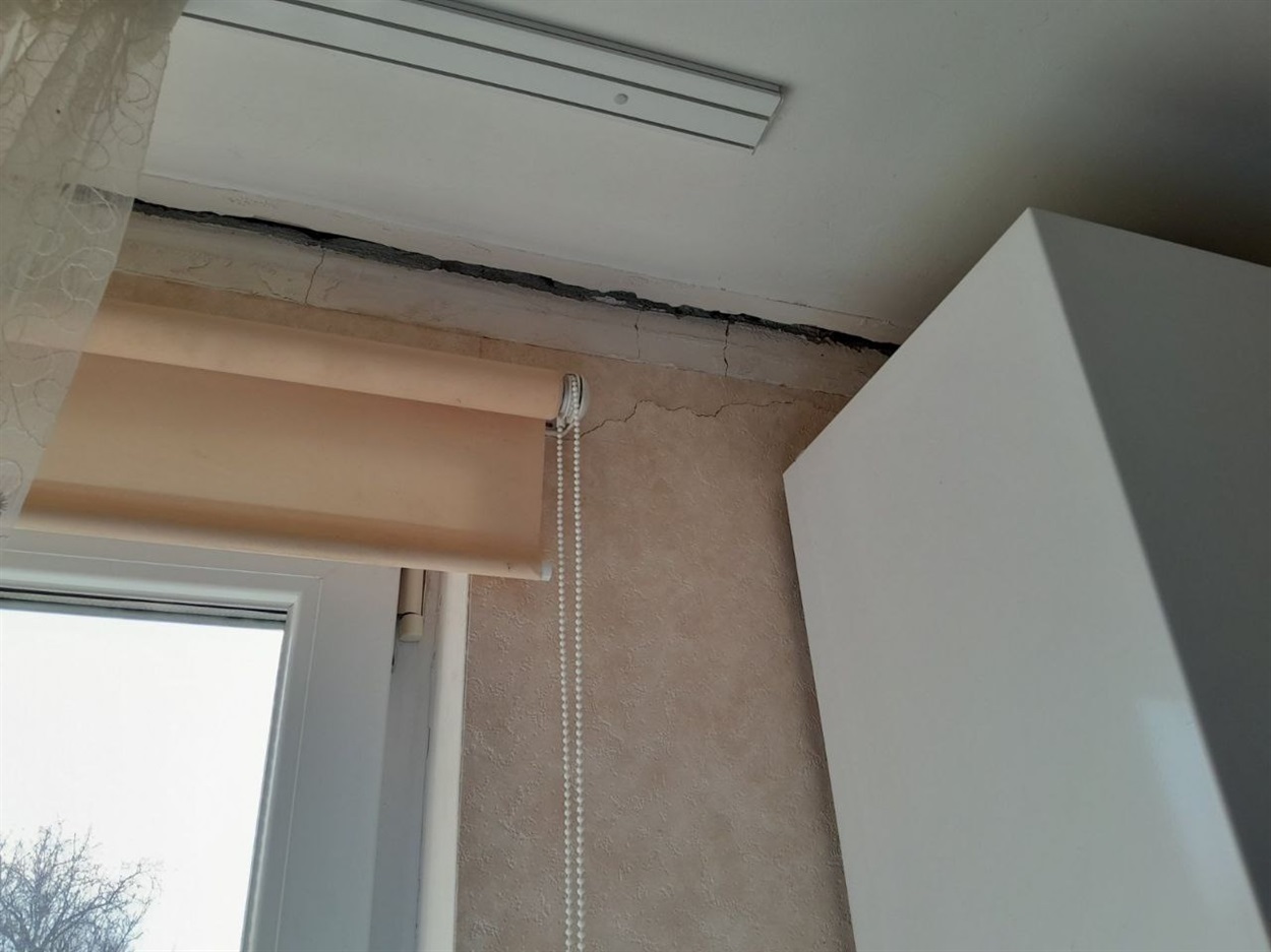 Від потужного вибуху деякі стіни відійшли від основної конструкції