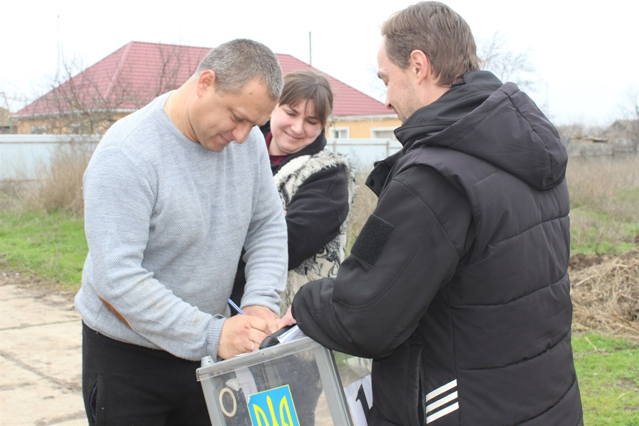 Голосування у селі Першотравневе, Одещина 