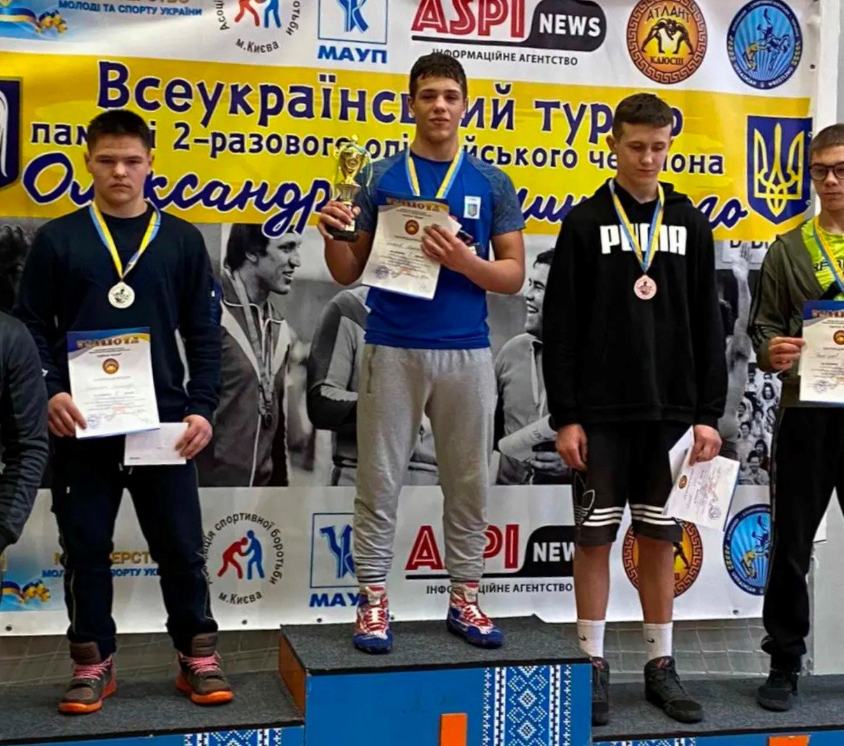 Борець Максим Пашаєв з Градениць під час змагань