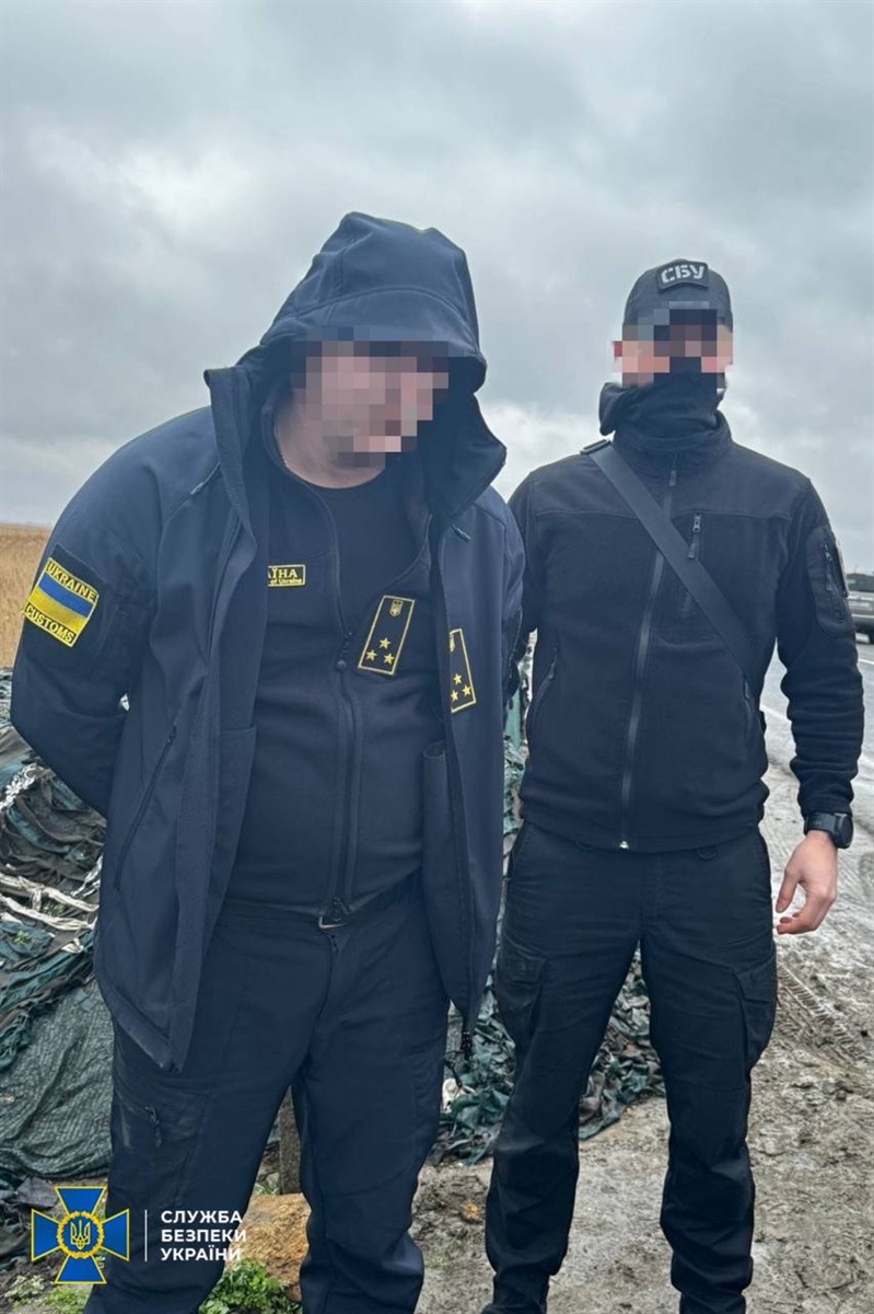 Затримали митника за хабар Одещина 