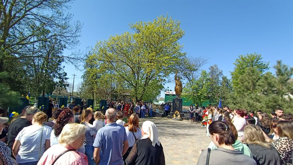 Відкриття стели пам'яті загиблим воїнам у Яськівській громаді