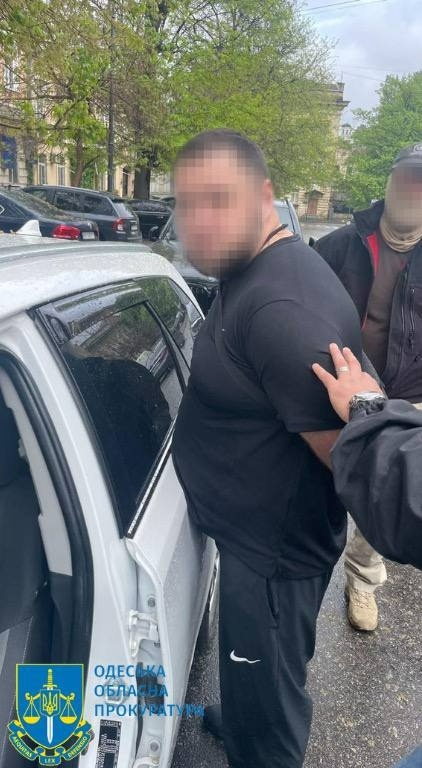 На хабарі затримали одеського патрульного