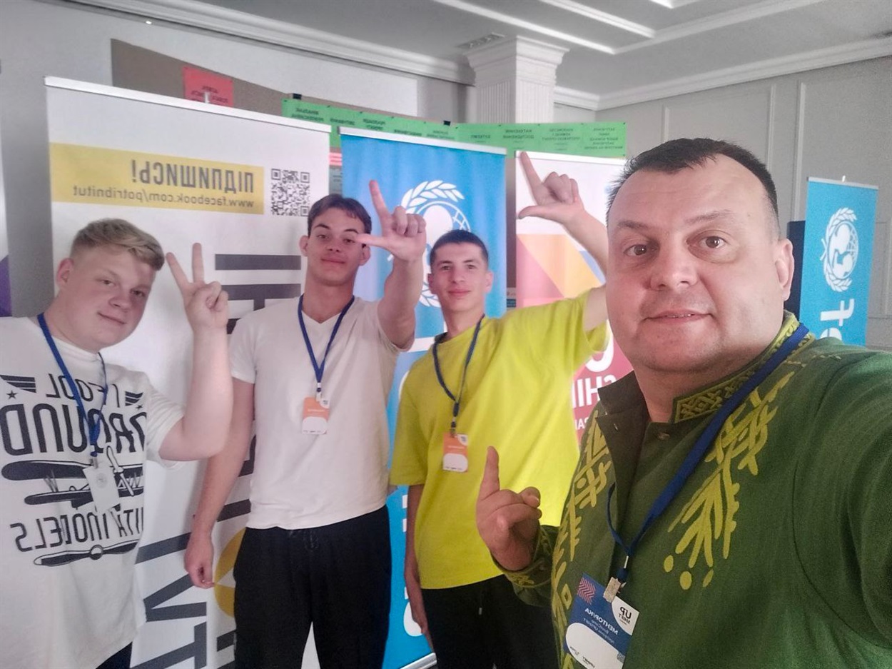 На фото перший зліва - Ілля Гончаренко, другий - Сергій Халабузар 