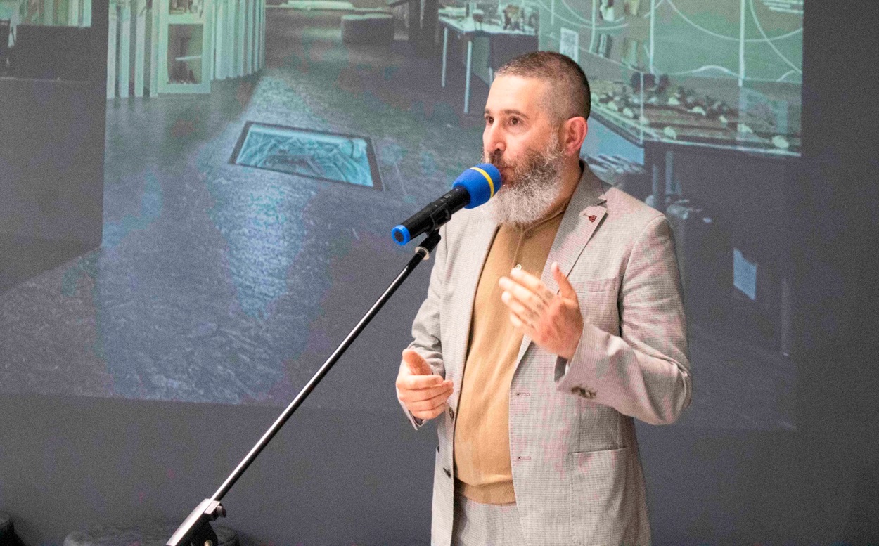громадський діяч, історик, юрист, кандидат філософських наук, заслужений працівник культури України, голова правління ГО «Одеський центр дослідження Голокосту» Павло Козленко