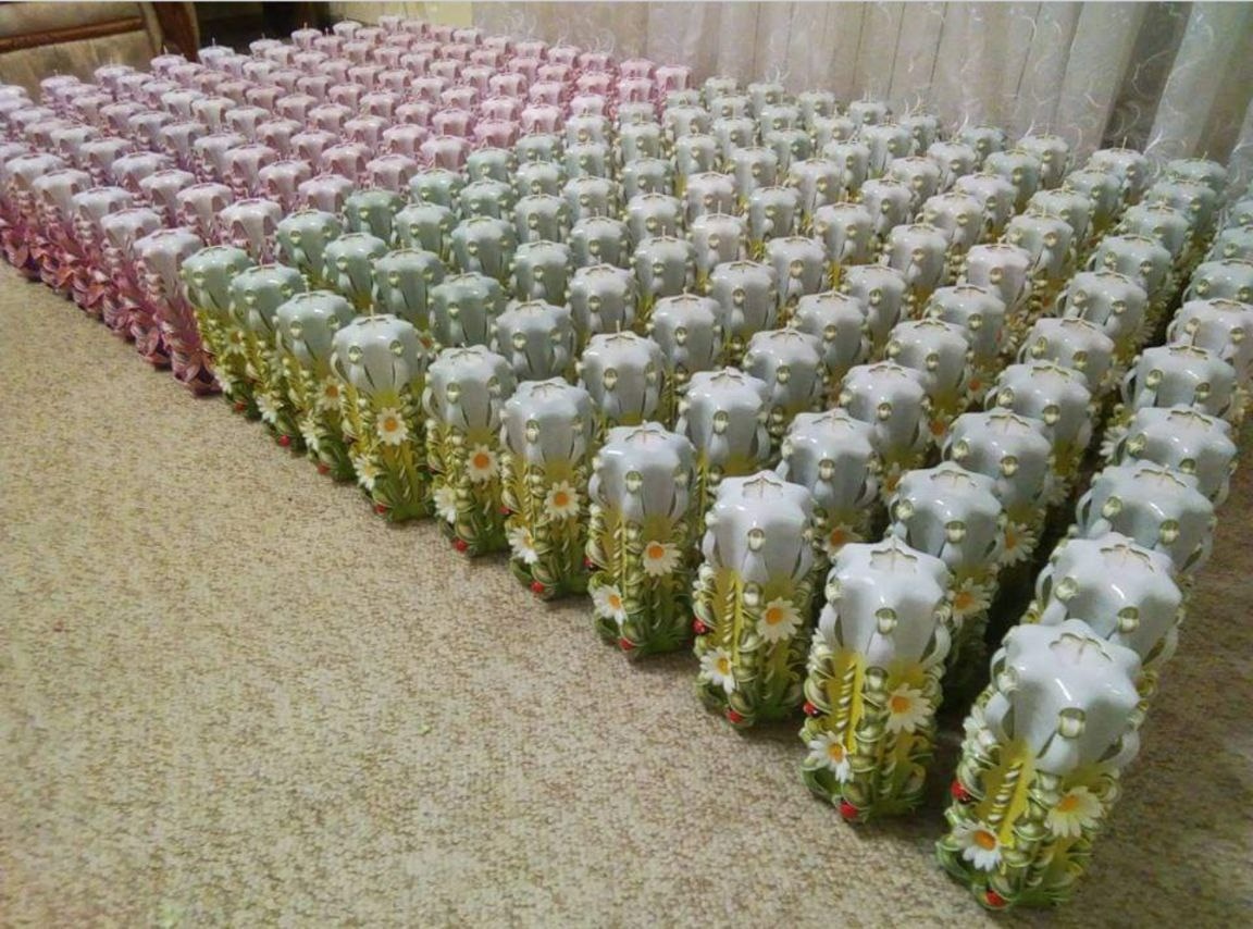 Різьблені свічки, робота Оксани Цимбалюк 