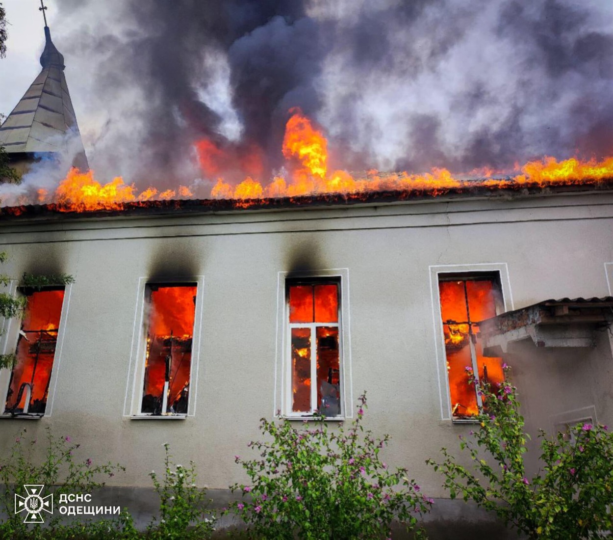Пожежа у храмі Одещина, вдарила блискавка