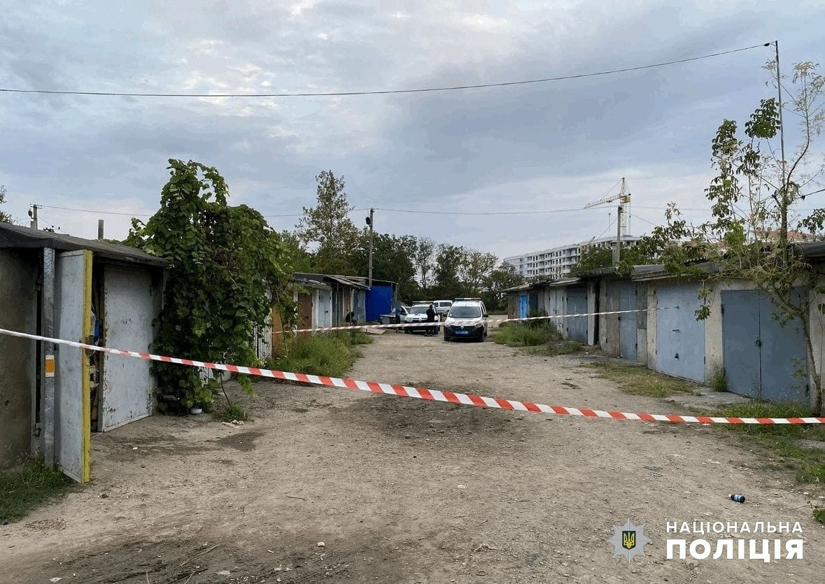 Фото з місця події 