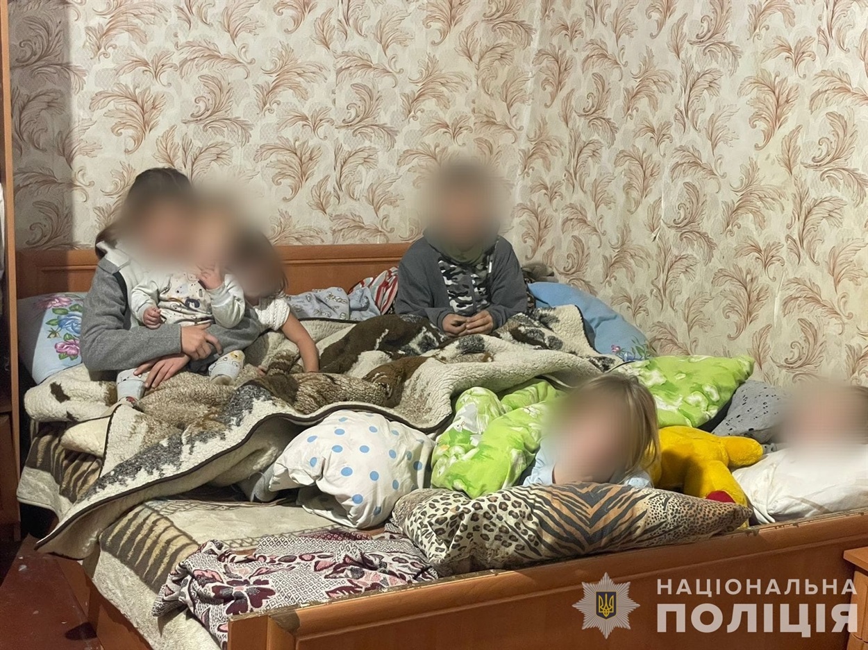 Матір залишила дітей самих і поїхала зі знайомим Одещина