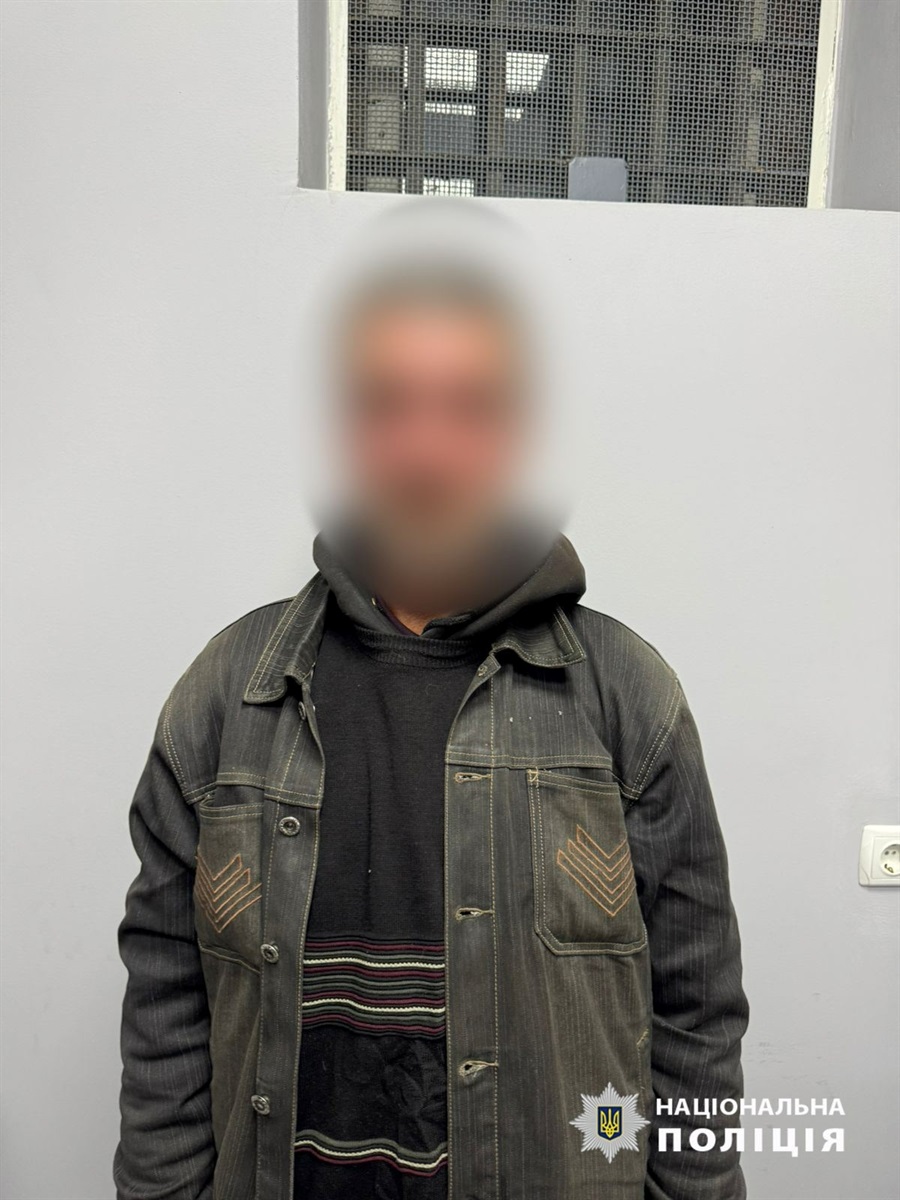 У Біляївці чоловік вдарив свого дядька ножем та втік
