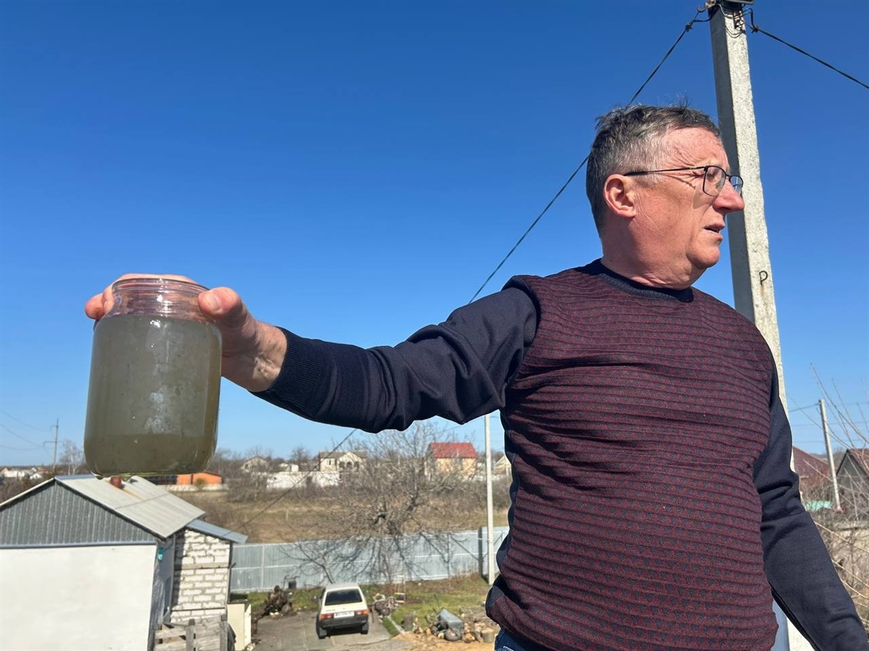 Вода до відстійника