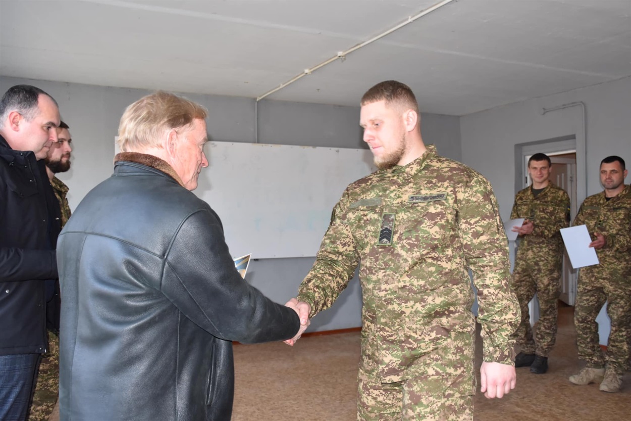 Під час привітання військовослужбовців