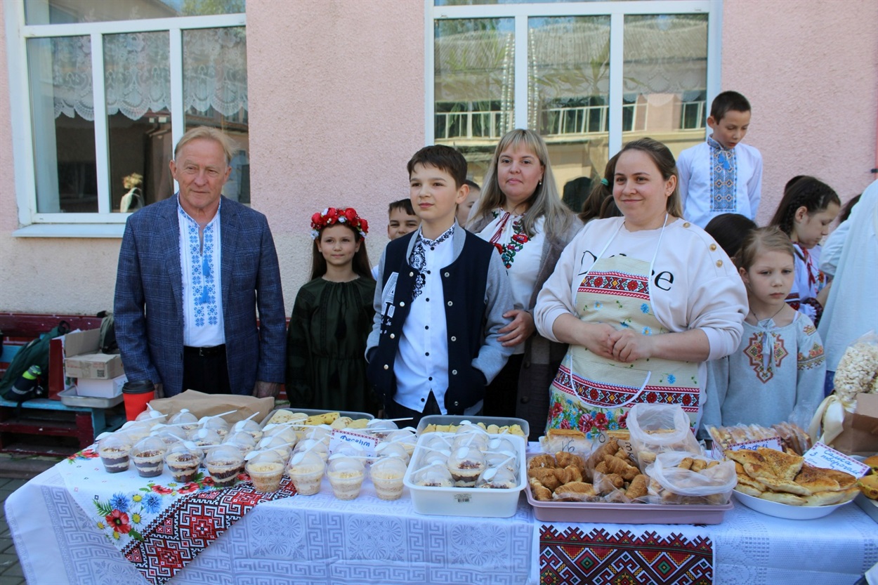 Благодійний ярмарок
