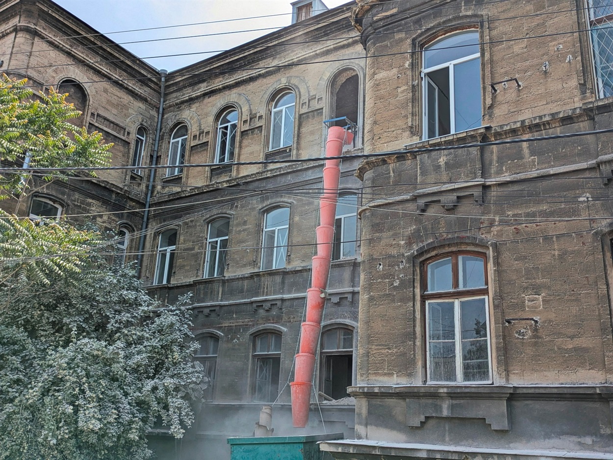 В Одесі реконструюють інфекційну лікарню