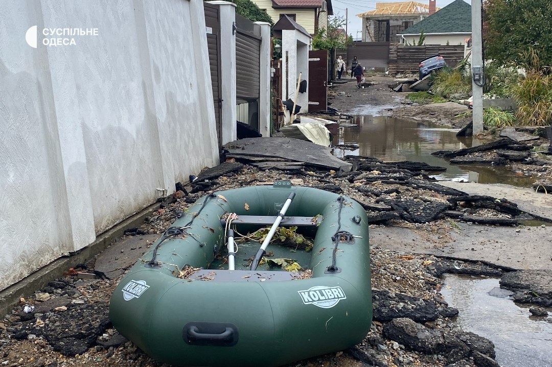 ФОТО: уроки негоди для Одеси. На загибель людей відреагував Президент Зеленський та вчені