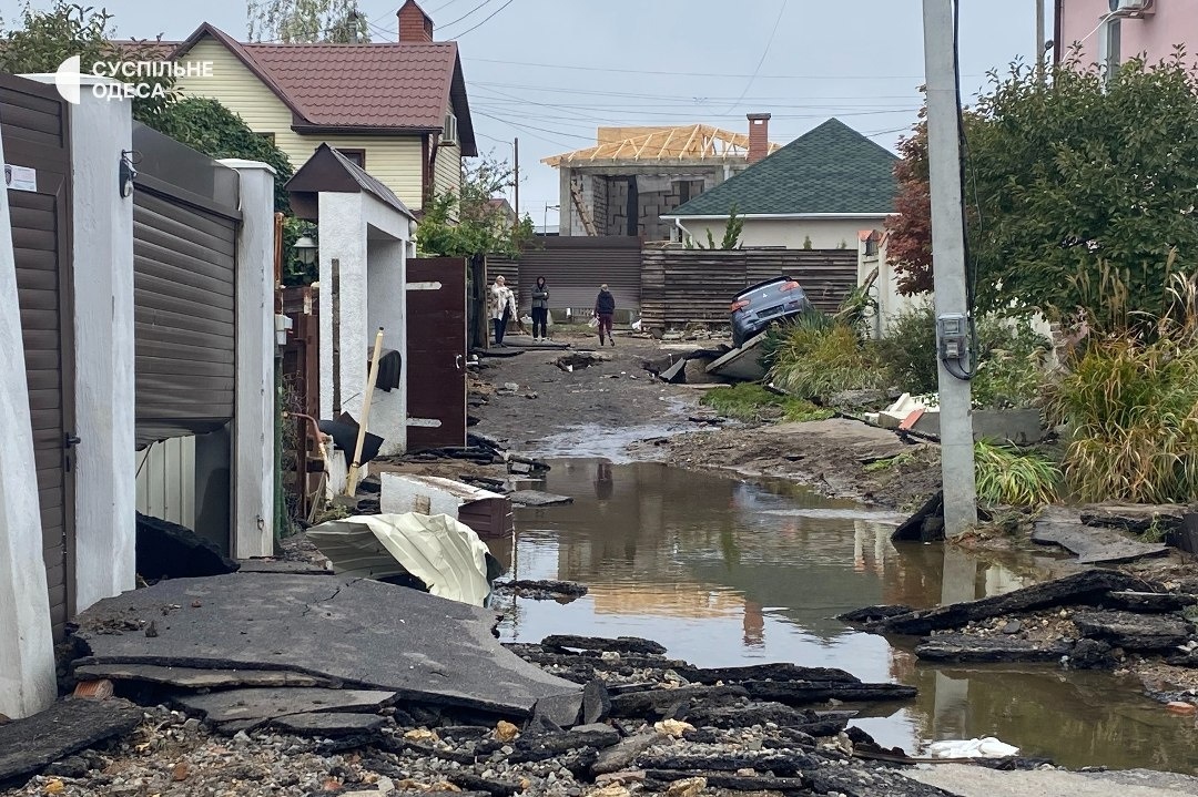 ФОТО: уроки негоди для Одеси. На загибель людей відреагував Президент Зеленський та вчені