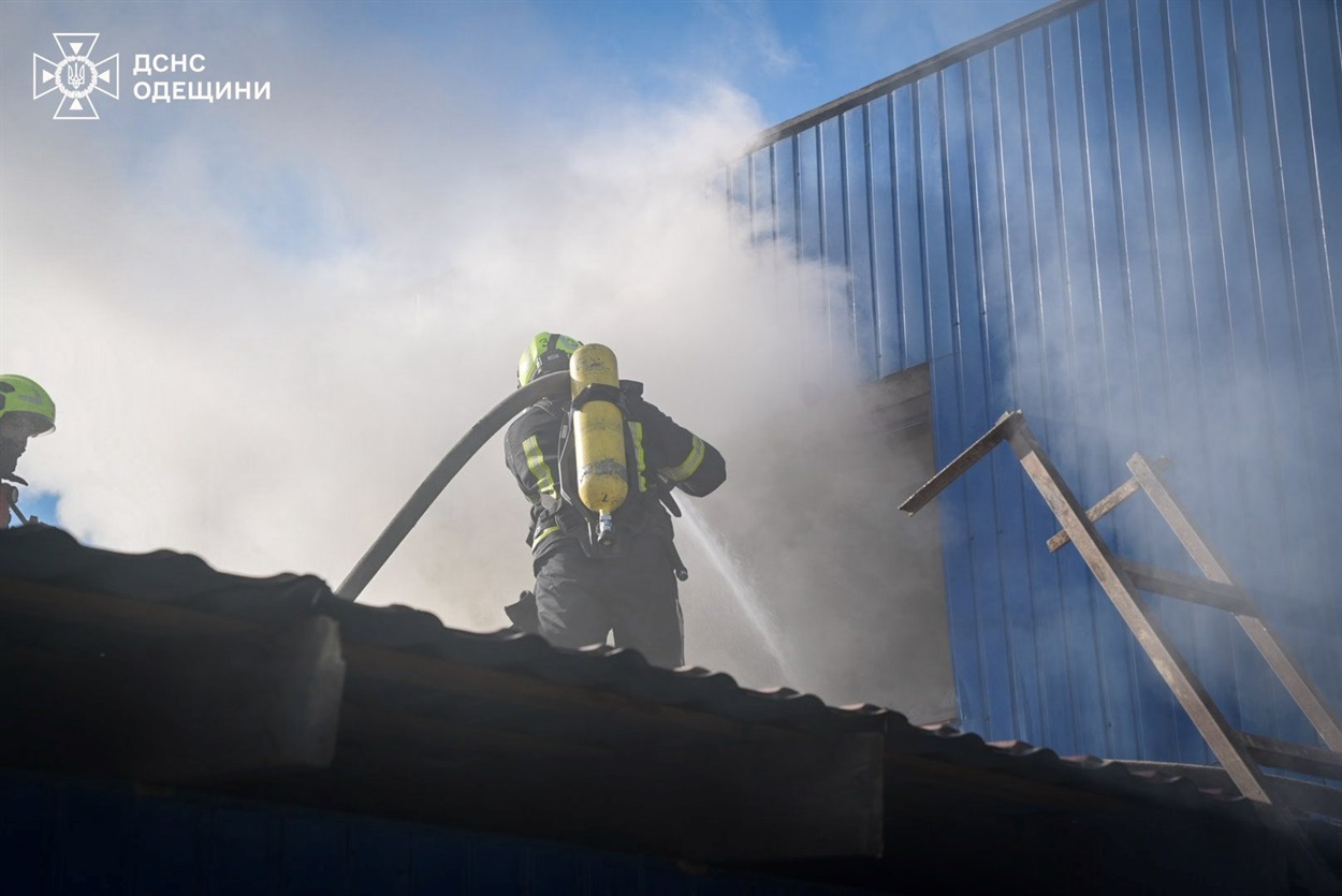 Пожежа в селі Усатове на СТО