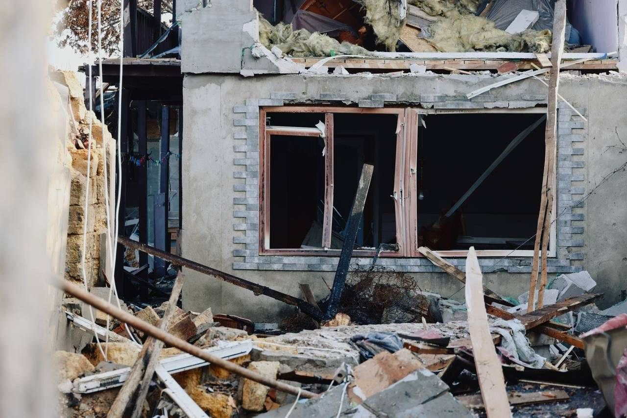 💔Атака на Одесу: п’ятеро постраждалих і понад 30 зруйнованих та пошкоджених будинків
