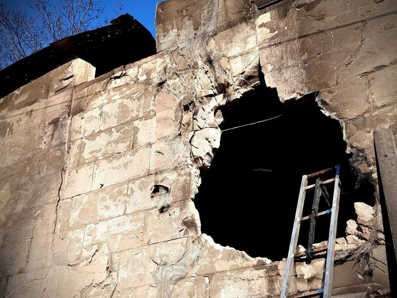 💔Атака на Одесу: п’ятеро постраждалих і понад 30 зруйнованих та пошкоджених будинків