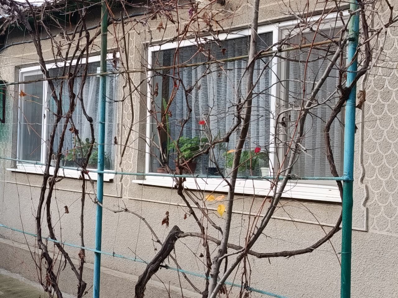 У Біляївці міжнародні партнери перевіряли відремонтовані після обстрілу будинки і житло ВПО