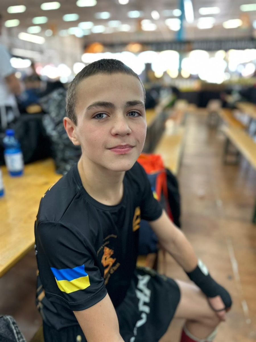 Кікбоксер Максим Іжак