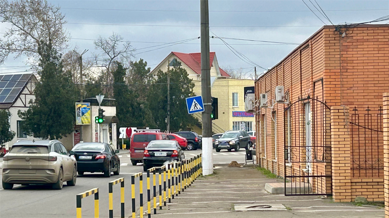 Територія, де прибрали паркувальні місця