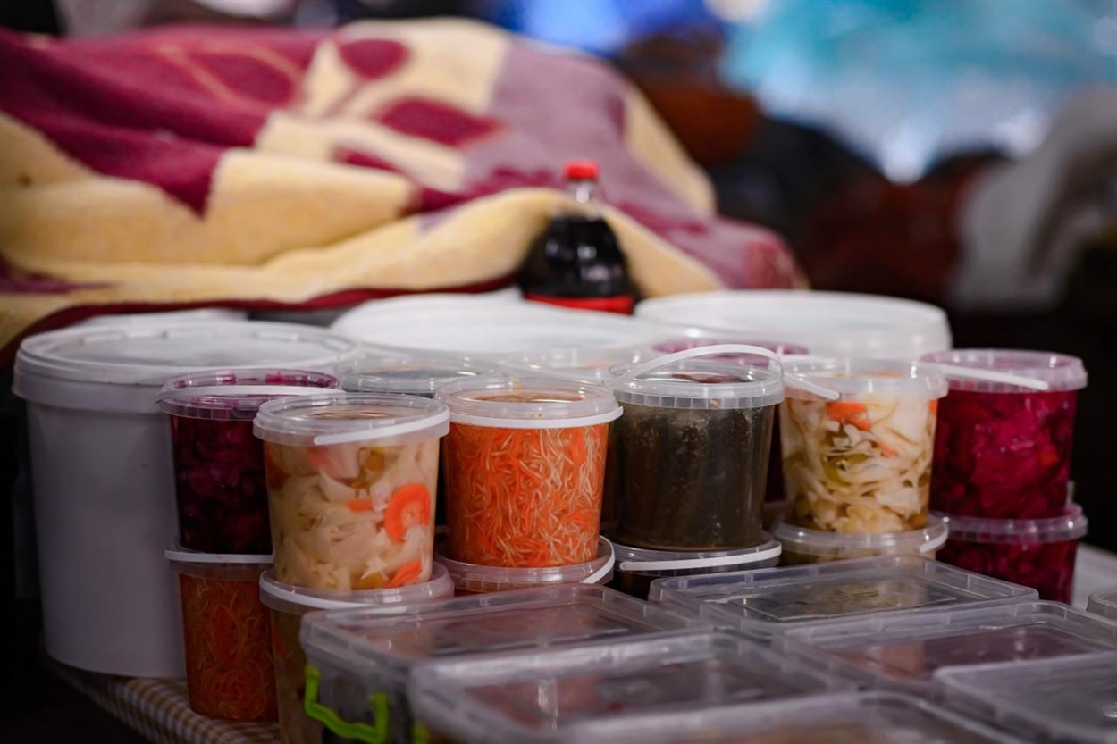 Морози не завадили торгівлі: огляд цін на продукти на Біляївському ринку у січні