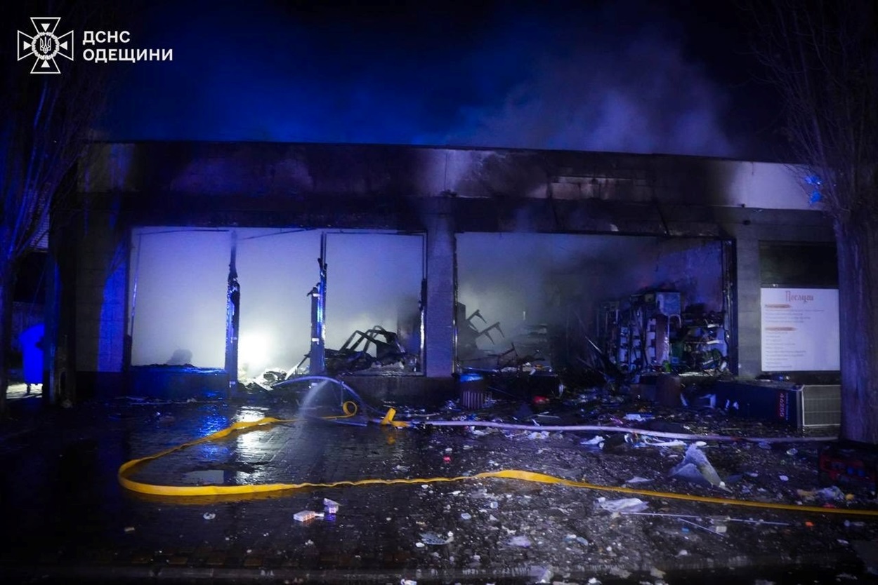 Руйнування колосальні: в Одесі після атаки пошкоджена енергетична інфраструктура, є поранені