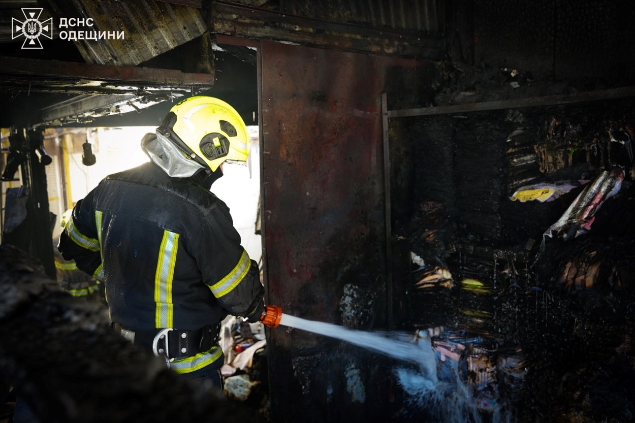 Пожежа на «7-му кілометрі»: горіли торгівельні павільйони