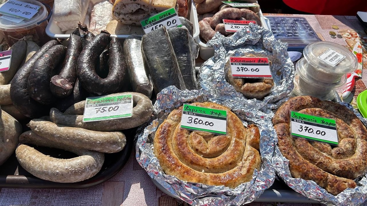 Море саджанців, м’ясні делікатеси та домашні смаколики: як пройшов весняний ярмарок у Біляївці