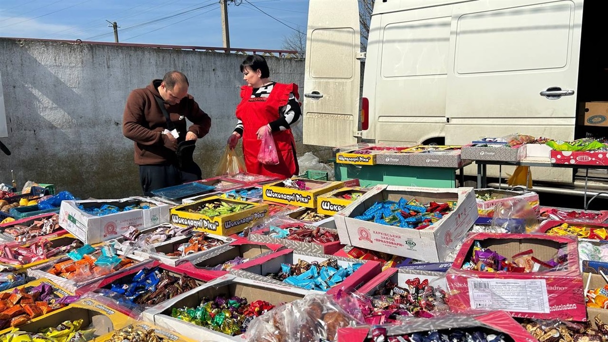 Море саджанців, м’ясні делікатеси та домашні смаколики: як пройшов весняний ярмарок у Біляївці