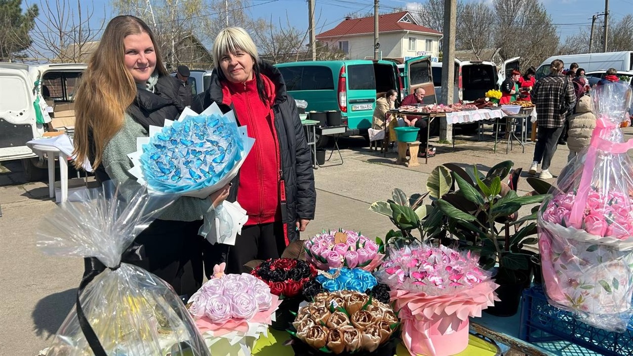 Море саджанців, м’ясні делікатеси та домашні смаколики: як пройшов весняний ярмарок у Біляївці